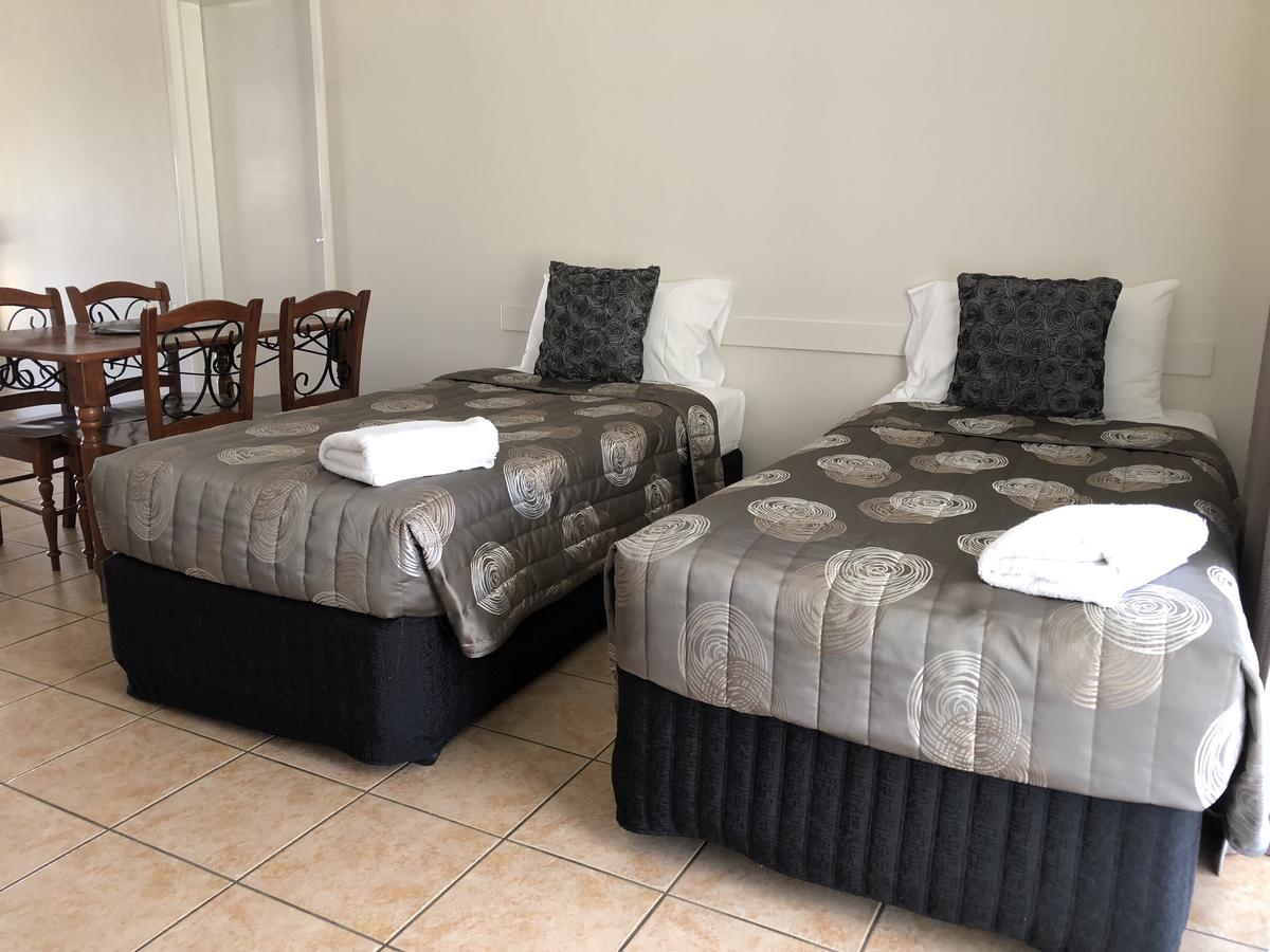 True Blue Motor Inn Rockhampton Zewnętrze zdjęcie